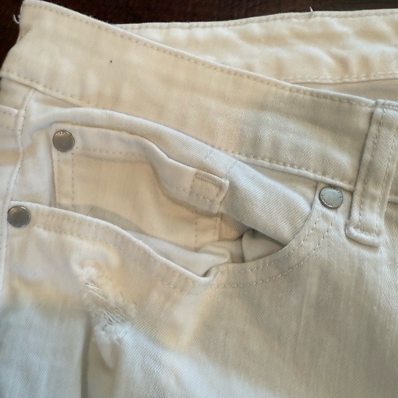 Torrid White Distressed Boyfriend Jeans size 24 - Picture 5 of 6